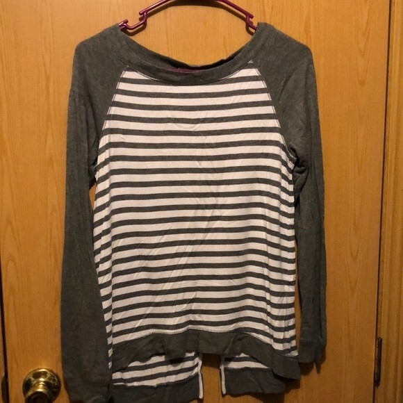 Sunday size XS grey and white stripped long sleeve top *flawed* - Picture 1 of 10